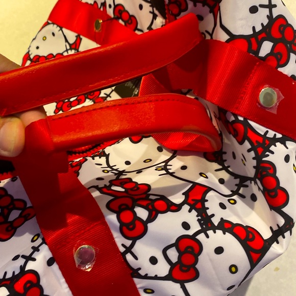 New Sanrio Hello Kitty Face AOP Duffle Bag Red Bioworld Weekender Carry-On⭐️⭐️⭐️ - Picture 11 of 17